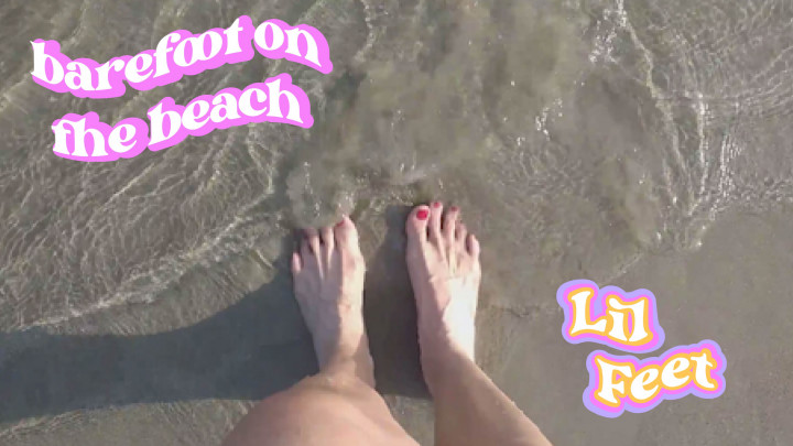Cover Little Feet - Walking Barefoot On The Beach - ManyVids