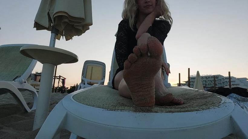 Cover OurPrincessAurora - How Badly Do You Need My Spoiled Toes - ManyVids