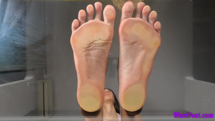 Cover Large Soles On Glass - WantFeet, ManyVids