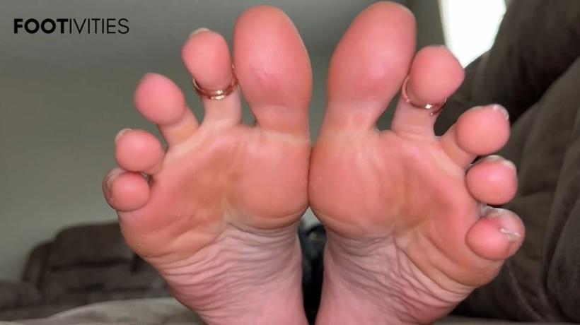Cover Ivys Feet - Toe Lovers Can'T Get Enough Of My Feet - ManyVids