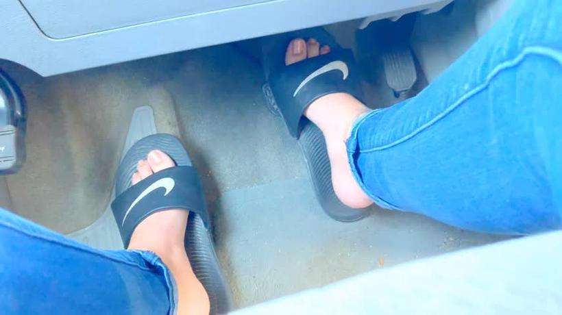 Cover Drea_xoxo - Pedal Pumping With Slides And Barefoot - ManyVids