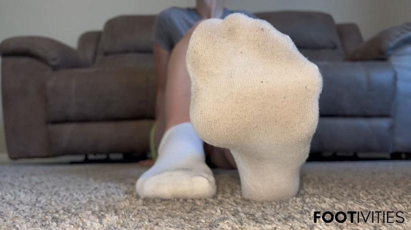 Cover Ivys Feet - You Need My Smelly Socks Voice - ManyVids