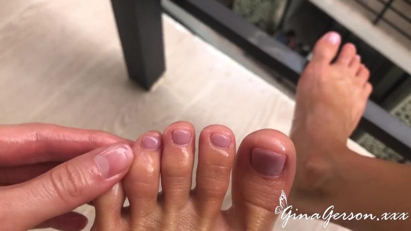 Cover Gina Gerson - Balcony Feet Play - ManyVids