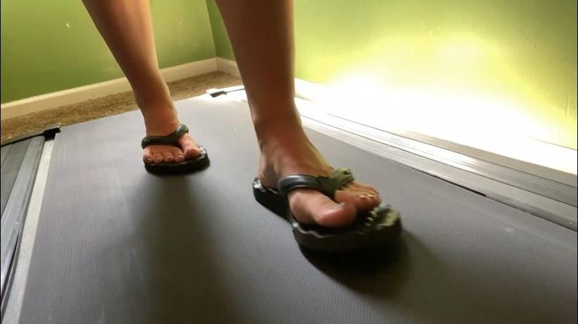 Cover Ivys Feet - Feet In Flip Flops On The Treadmill - ManyVids