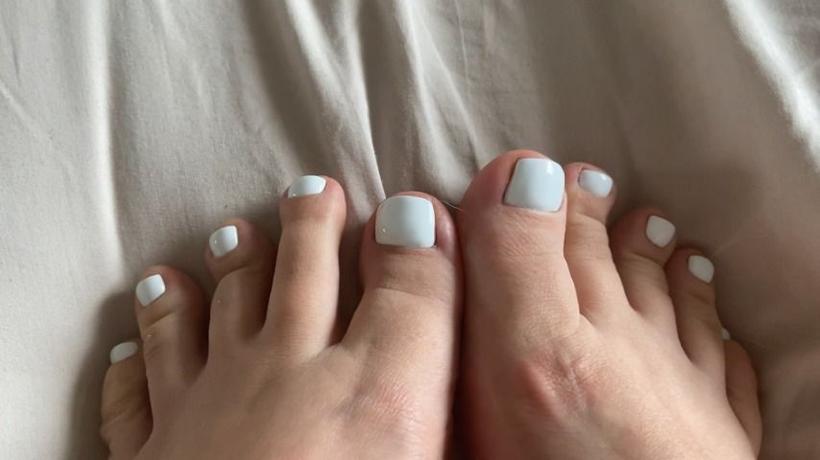 Cover wow_adele - Suck My Toes With New Pedicure - ManyVids