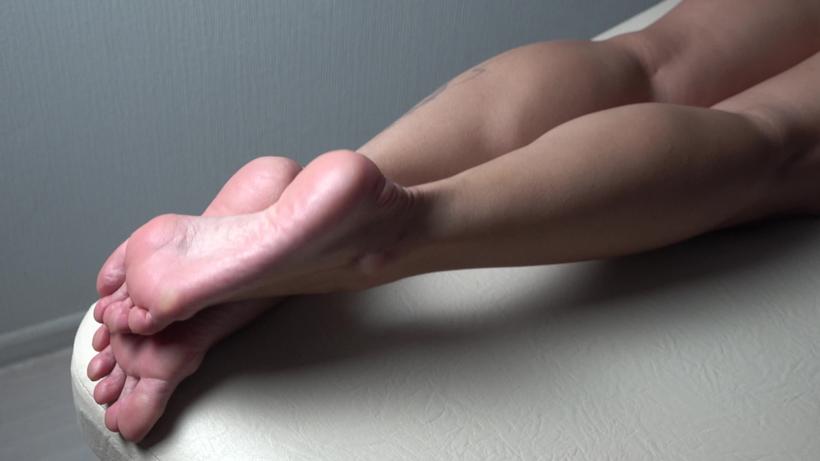Cover Soles Play (4K) - HOMEMADE HANDJOBS AND FOOTJOBS