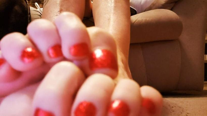 Cover Stormi Winters - Tempting You With My Feet - ManyVids