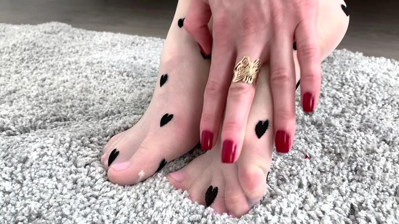 Cover [FREE] Gina Gerson - Foot Fetish Play - ManyVids