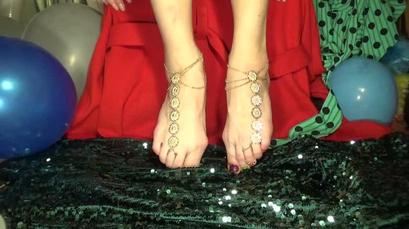 Cover Goddess Vanessa - Gypsy Arched Feet - ManyVids