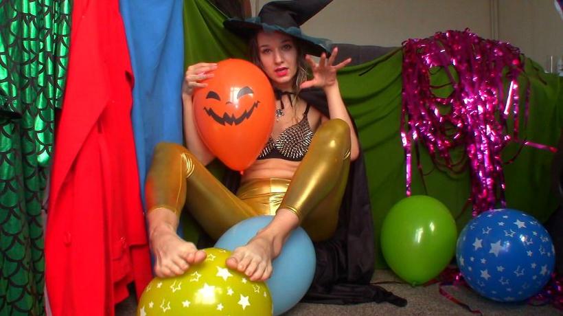 Cover Goddess Vanessa - Witchy Toenails Pop Balloons - ManyVids