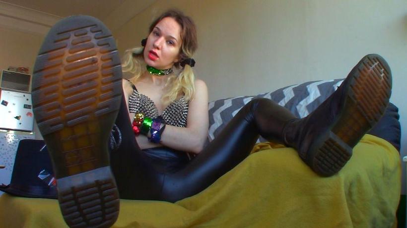 Cover Goddess Vanessa - Lick My Boots And Leather Crotch - ManyVids