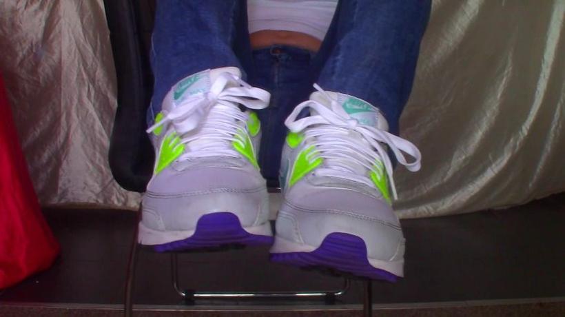 Cover Goddess Vanessa - Worship, Lick My Dirty Nike Sneakers - ManyVids