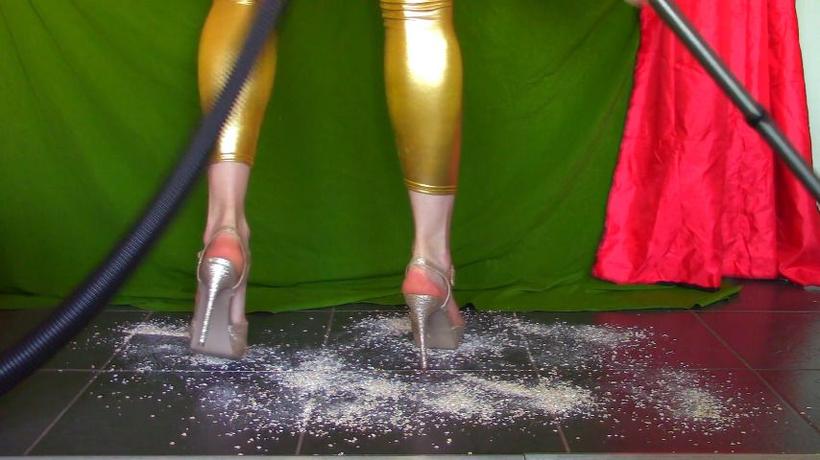 Cover Goddess Vanessa - Golden High Heels Vacuuming - ManyVids