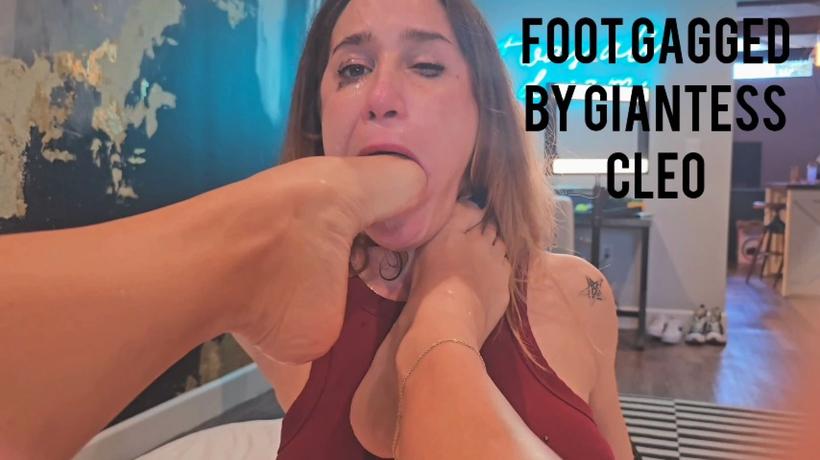 Cover Aderes Quin - Foot Gagged By Giantess Cleo - ManyVids