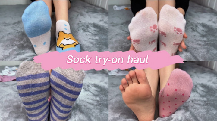 Cover DogWife - Sock Try-On Haul - ManyVids