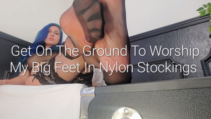 Cover Freya Reign - Onthe Ground To Worship My Feet In Nyoln - ManyVids