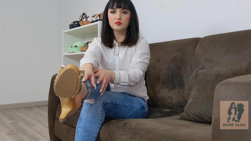 Cover (422) Wooden Mules And Blue Jeans - 4K - Dame Olga's Fetish Clips