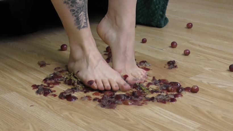 Cover I Crush Grapes With My Bare Feet - Fading By Design - 4K - Hot and Cruel
