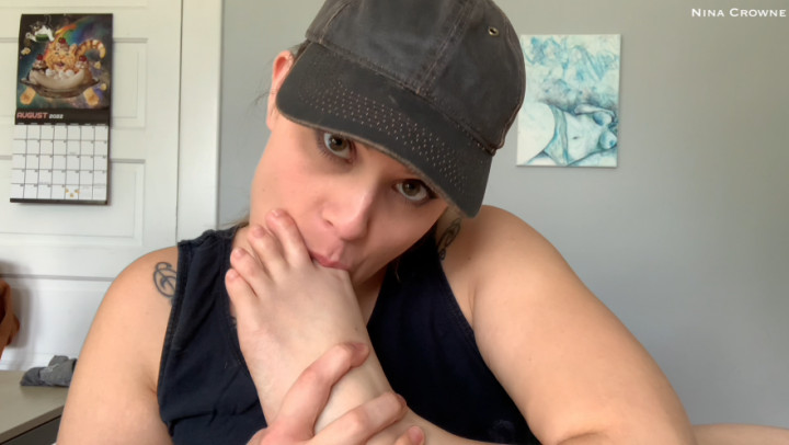 Cover Nina Crowne - Tomboy Foot Licking & Toe Sucking - ManyVids