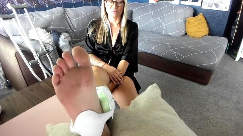 Cover LauranVickers - Injured Ankle Foot Fetish Joi - ManyVids