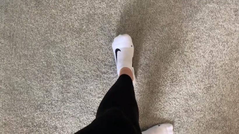 Cover LauranVickers - Socks, Shoes, Lotion, Bare Feet, Footjob - ManyVids