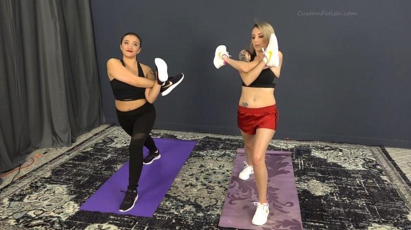 Cover Custom Fetish - Roxy N Madison 4 Sneaker Workout - ManyVids