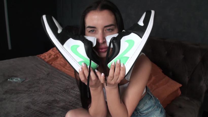 Cover Smelly Feet After Sweaty Men'S Nikes - Queen Lusy