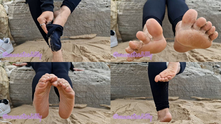 Cover Lilly Munster - My Feet In The Sandy Beaches of Portugal - SFW - ManyVids