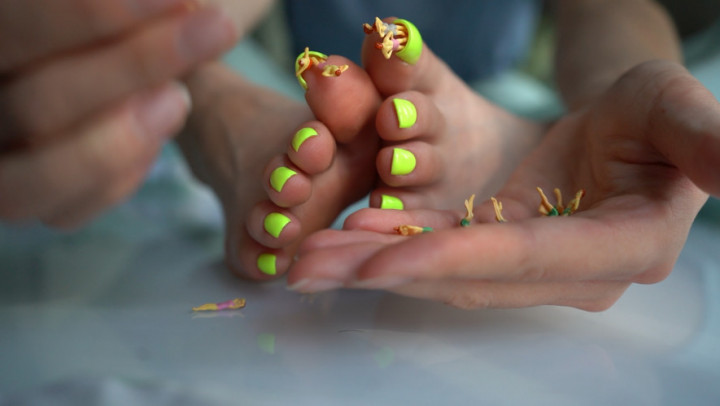 Cover Imilia Audley - Giantess Toetally Tiny T*rture - ManyVids