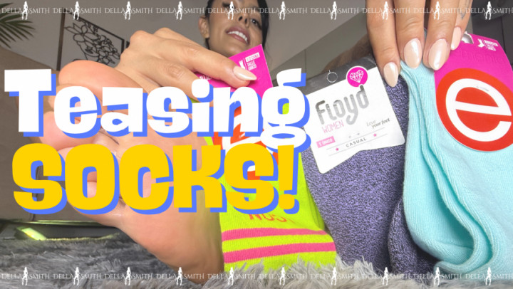 Cover DellaSmith - Teasing SOCKS - ManyVids