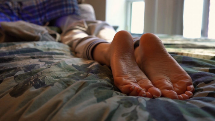 Cover Imilia Audley - Quick Soles Tease and Ignore - ManyVids