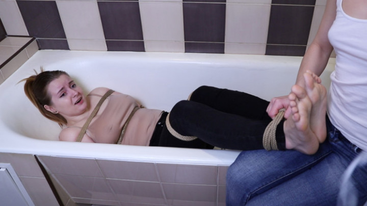 Cover Russian girls fetish - Maniac Trap: Torment in the Bathroom - ManyVids