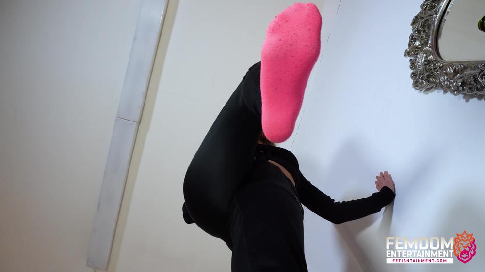 Cover 13 Minutes Trampling Point Of Views ( Foot Humiliation & Giantess Feet With Miss Kinga ) - 4K Uhd Mp4 - FEMDOMSQUAD Video Store