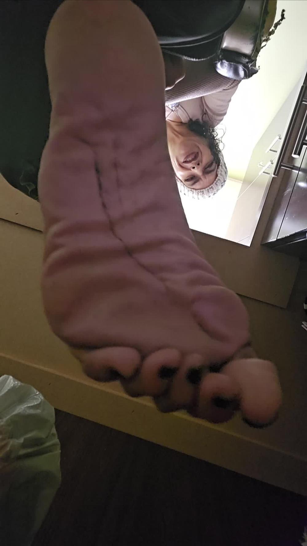 Cover Gobble Up That Shtanky Lint, Ya Tiny Little Shxt - Giantess Stephanie