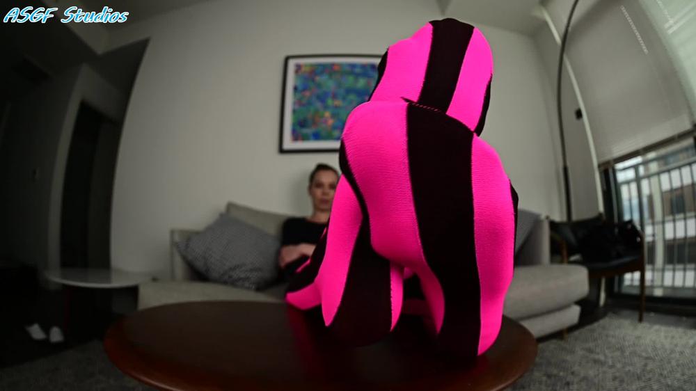 Cover German Milf Is A Foot Virgin, Enjoy Her Big 10 Soles! Pt 4 - Mp4 - Amateur soles giantess and footjobs