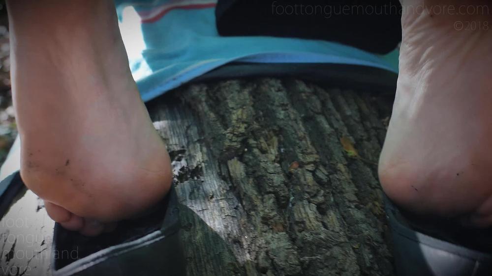 Cover Laying Shoeplay In The Woods In Beat Up Flats (Size 41 Eu/ Size 8 Us) - Foot Tongue Mouth and Vore