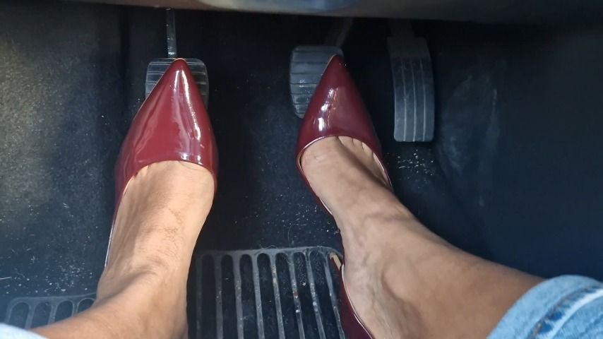 Cover GoldenLace - pedal pumping - ManyVids