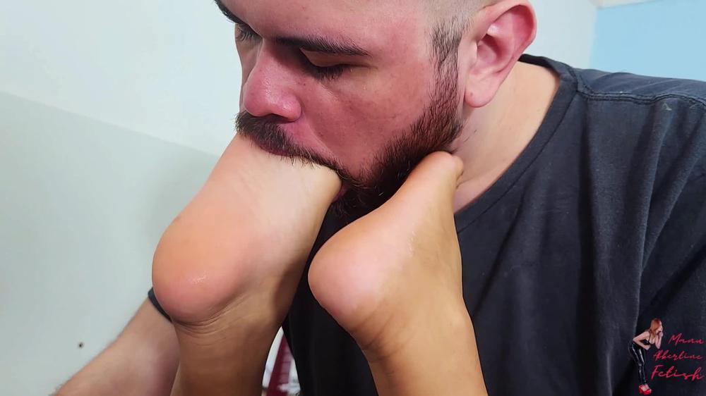 Cover Foot Worship Halloween, By Vick Menage And Slave, Full Hd - Manu Albertine Feet