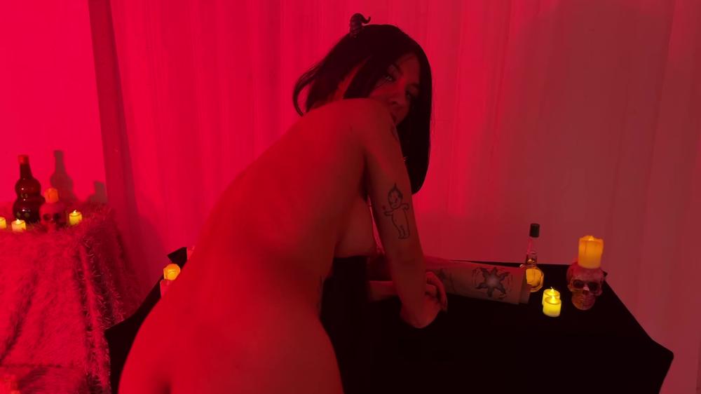 Cover Succubus Witch - Miss Something